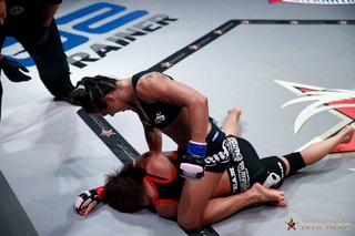 Claudia Gadelha feet photo thumbnail