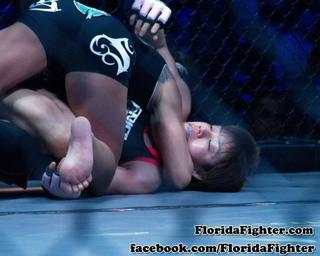 Claudia Gadelha feet photo thumbnail