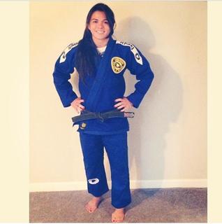 Claudia Gadelha feet photo thumbnail