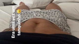 Claudia Gadelha feet photo thumbnail