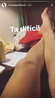 Claudia Gadelha feet photo thumbnail