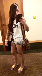 Claudia Gadelha feet photo thumbnail
