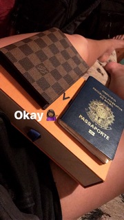 Claudia Gadelha feet photo thumbnail