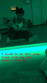 Claudia Gadelha feet photo thumbnail