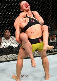 Claudia Gadelha feet photo thumbnail
