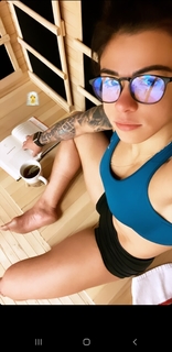 Claudia Gadelha feet photo thumbnail