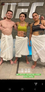 Claudia Gadelha feet photo thumbnail