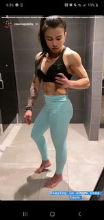 Claudia Gadelha feet photo thumbnail