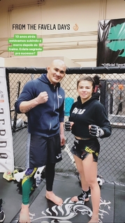 Claudia Gadelha feet photo thumbnail
