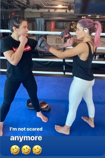 Claudia Gadelha feet photo thumbnail