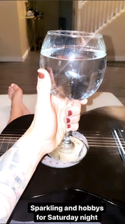 Claudia Gadelha feet photo thumbnail