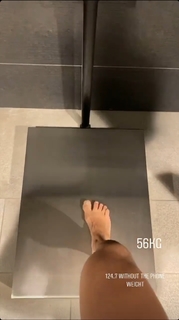 Claudia Gadelha feet photo thumbnail