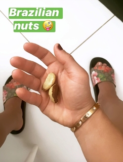 Claudia Gadelha feet photo thumbnail