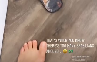 Claudia Gadelha feet photo thumbnail