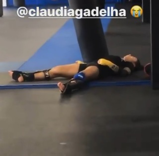 Claudia Gadelha feet photo thumbnail