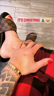 Claudia Gadelha feet photo thumbnail