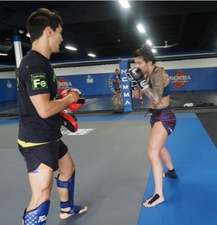 Claudia Gadelha feet photo thumbnail