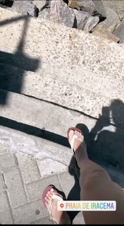 Claudia Gadelha feet photo thumbnail