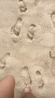 Claudia Gadelha feet photo thumbnail