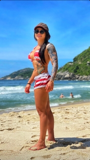 Claudia Gadelha feet photo thumbnail
