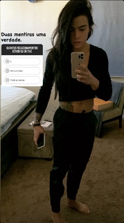 Claudia Gadelha feet photo thumbnail