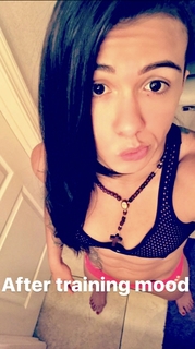 Claudia Gadelha feet photo thumbnail