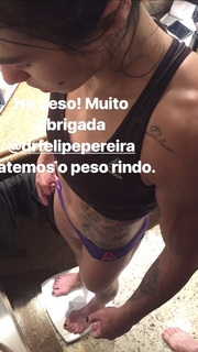Claudia Gadelha feet photo thumbnail
