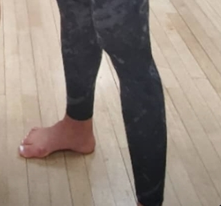 Claudia Gadelha feet photo thumbnail