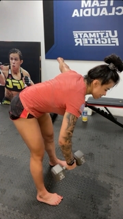 Claudia Gadelha feet photo thumbnail