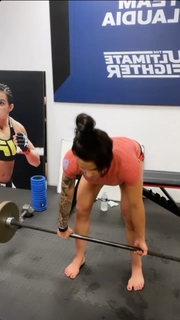 Claudia Gadelha feet photo thumbnail
