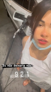 Claudia Gadelha feet photo thumbnail