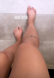 Claudia Gadelha feet photo thumbnail