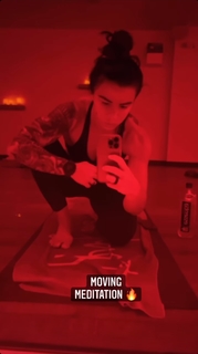 Claudia Gadelha feet photo thumbnail