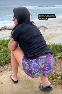 Claudia Gadelha feet photo thumbnail