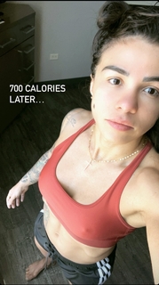 Claudia Gadelha feet photo thumbnail