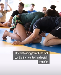 Claudia Gadelha feet photo thumbnail