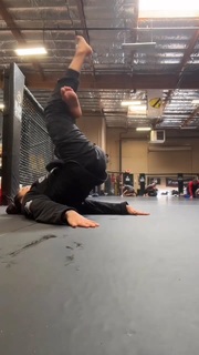 Claudia Gadelha feet photo thumbnail