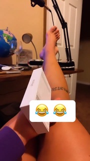 Claudia Gadelha feet photo thumbnail