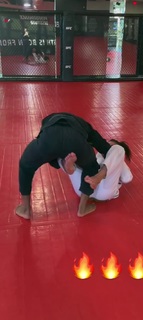 Claudia Gadelha feet photo thumbnail