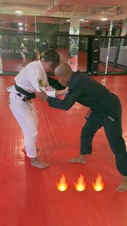 Claudia Gadelha feet photo thumbnail