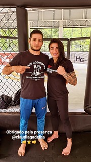Claudia Gadelha feet photo thumbnail