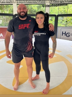 Claudia Gadelha feet photo thumbnail