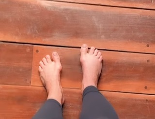 Claudia Gadelha feet photo thumbnail