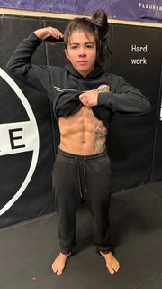 Claudia Gadelha feet photo thumbnail