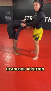 Claudia Gadelha feet photo thumbnail