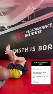 Claudia Gadelha feet photo thumbnail