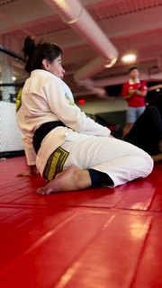 Claudia Gadelha feet photo thumbnail