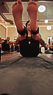 Claudia Gadelha feet photo thumbnail