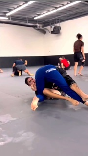 Claudia Gadelha feet photo thumbnail