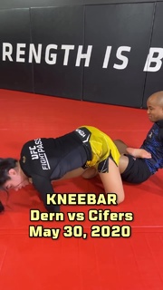 Claudia Gadelha feet photo thumbnail